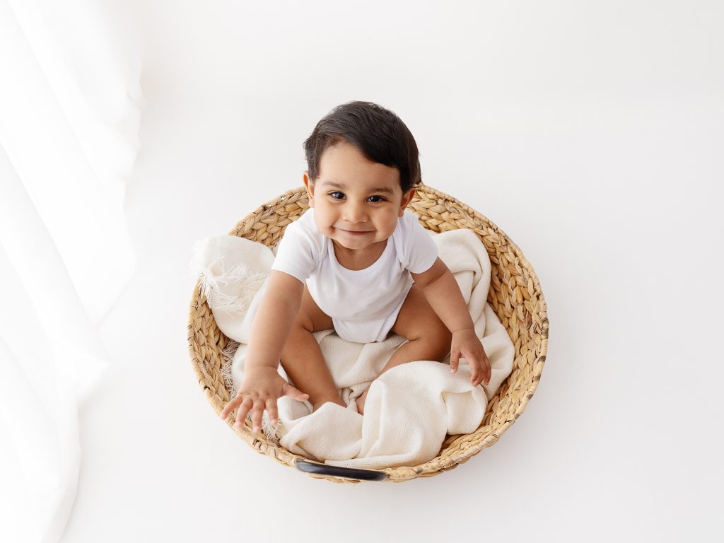 simple baby photos edinburgh white background