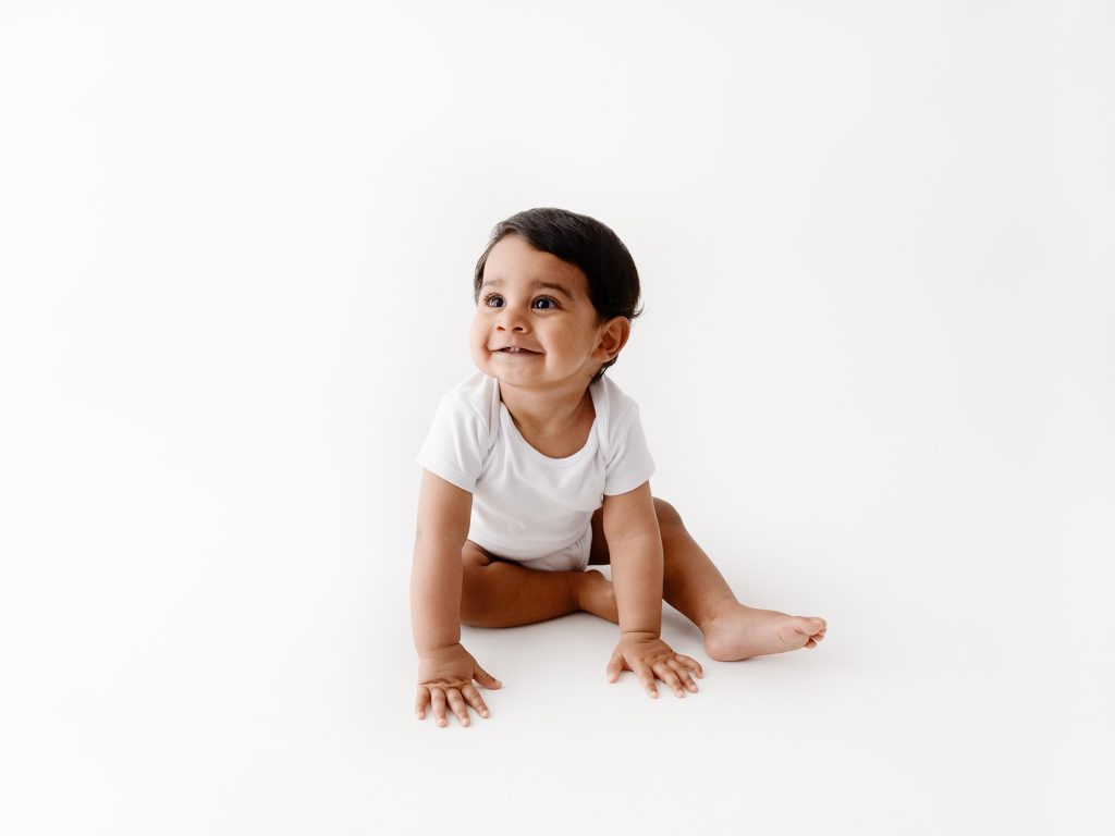 simple baby photography all white studio