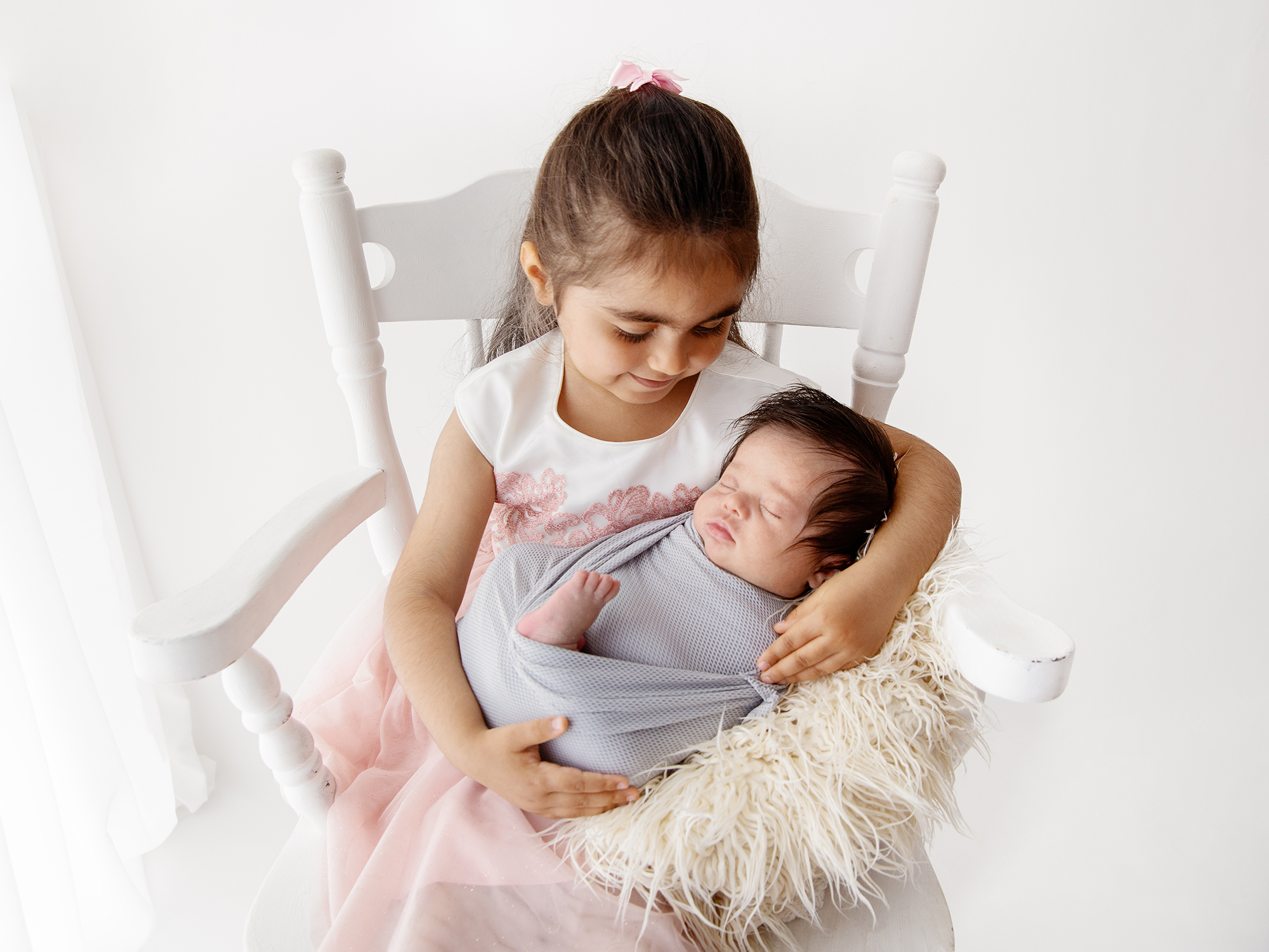 newborn and sibling photos edinburgh