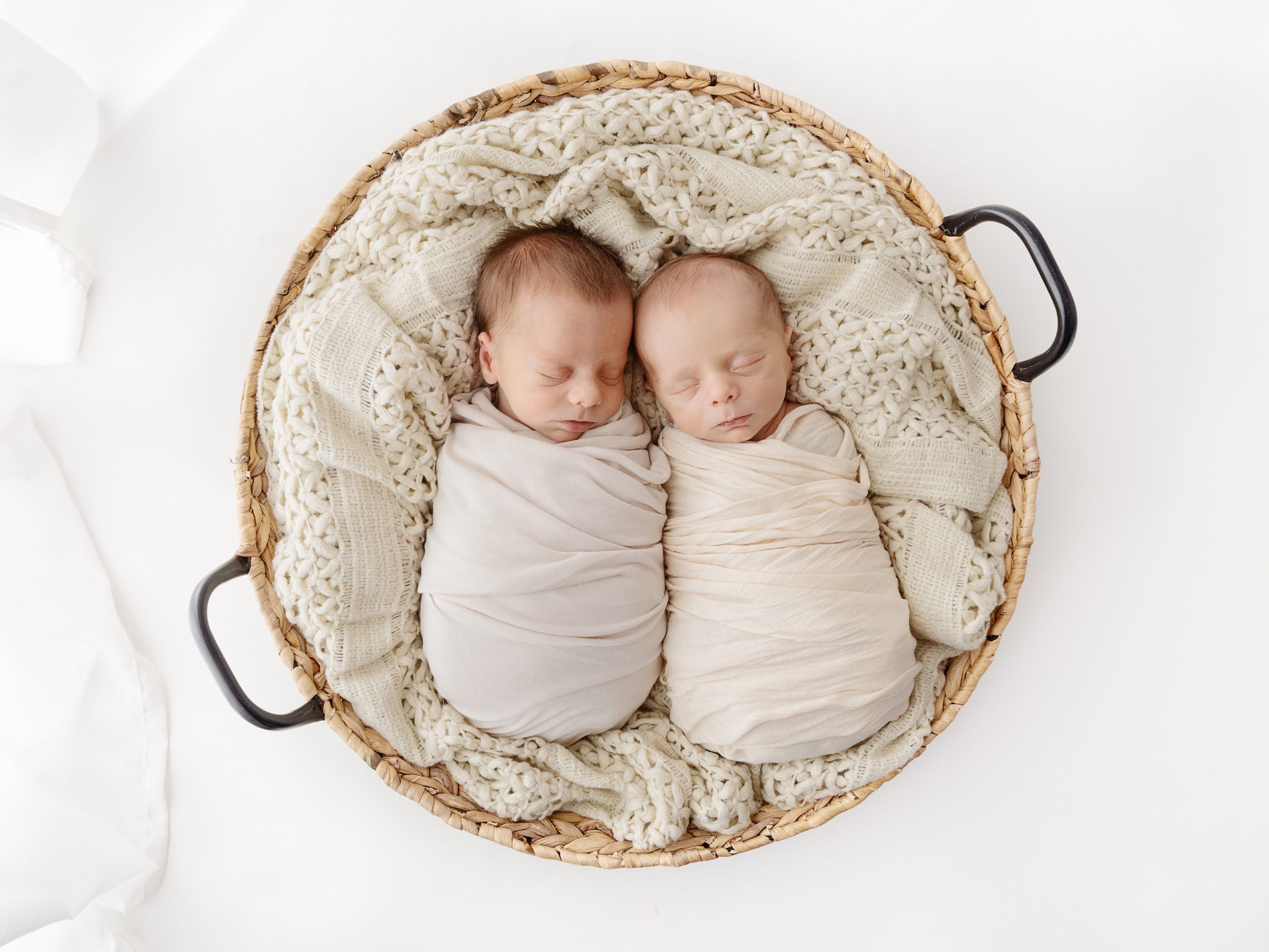 twin newborn photoshoot edinburgh