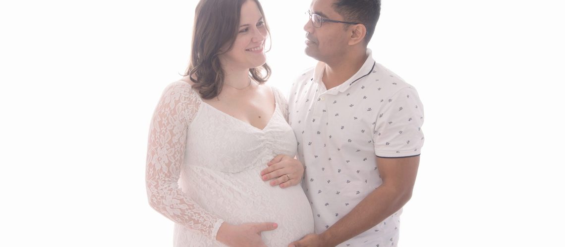 Gorgeous & Glowing | Mom-to-Be & Dad Pose for Professional Maternity Photo  Session - Andrea Sollenberger Photography