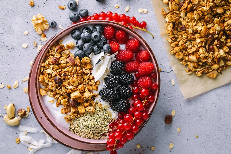 Joghurt mit Granola