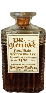 Eine Flasche Glenlivet 1956 von Gordon & MacPhail