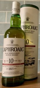 Eine Flasche Laphroaig Cask Strength 10-year-old Batch 005