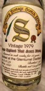 Eine Mini-Flasche Glenturret 1979 von Signatory Vintage