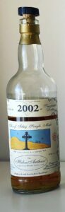 Eine Flasche Port Charlotte 2002 von Helen Arthur
