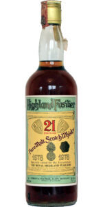 Eine Flasche Highland Fusilier 21 Jahre, der dunkle Inhalt deutet auf rege Sherrybeteiligung hin.