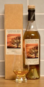 Eine Flasche Dornoch 2017 von Phil & Simon Thompson