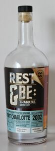 Eine Flasche Port Charlotte 2002 von Rest & Be Thankful Whisky Co.