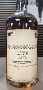 Eine Flasche St. Magdalene 1975 Private Cask