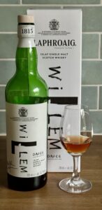 Eine Flasche Laphroaig 14-year-old Willem Dafoe