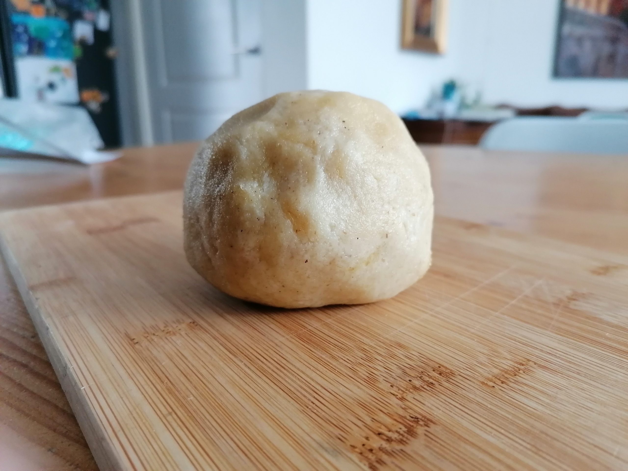 Ketogenic dough for pizzas or savoury pies