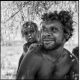 "Time travelers along the highway" project 2020 door Michael Klinkhamer. Portretfotografie van Aboriginals.