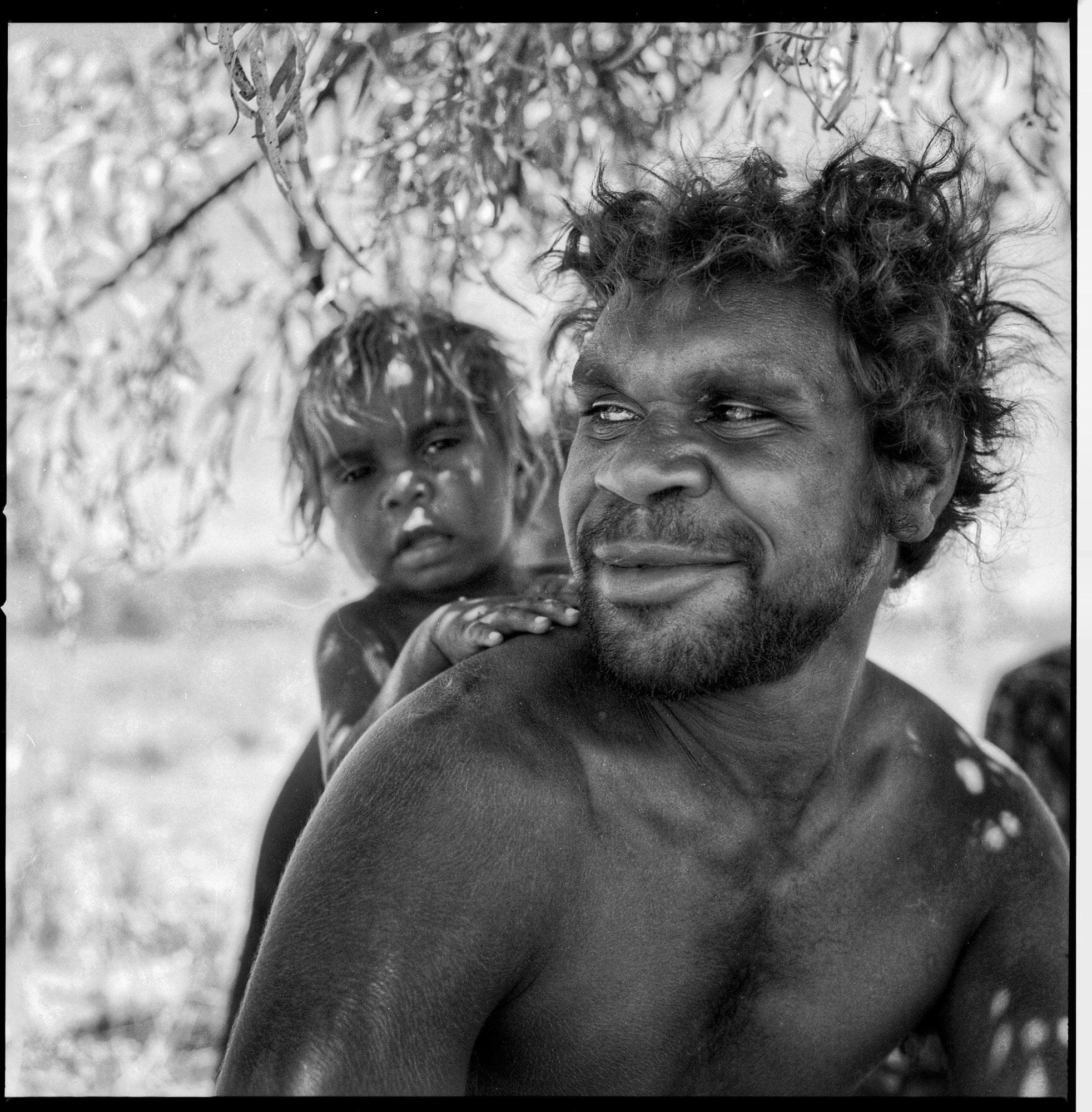 "Time travelers along the highway" project 2020 by Michael Klinkhamer. Portrait photography of Aborigines