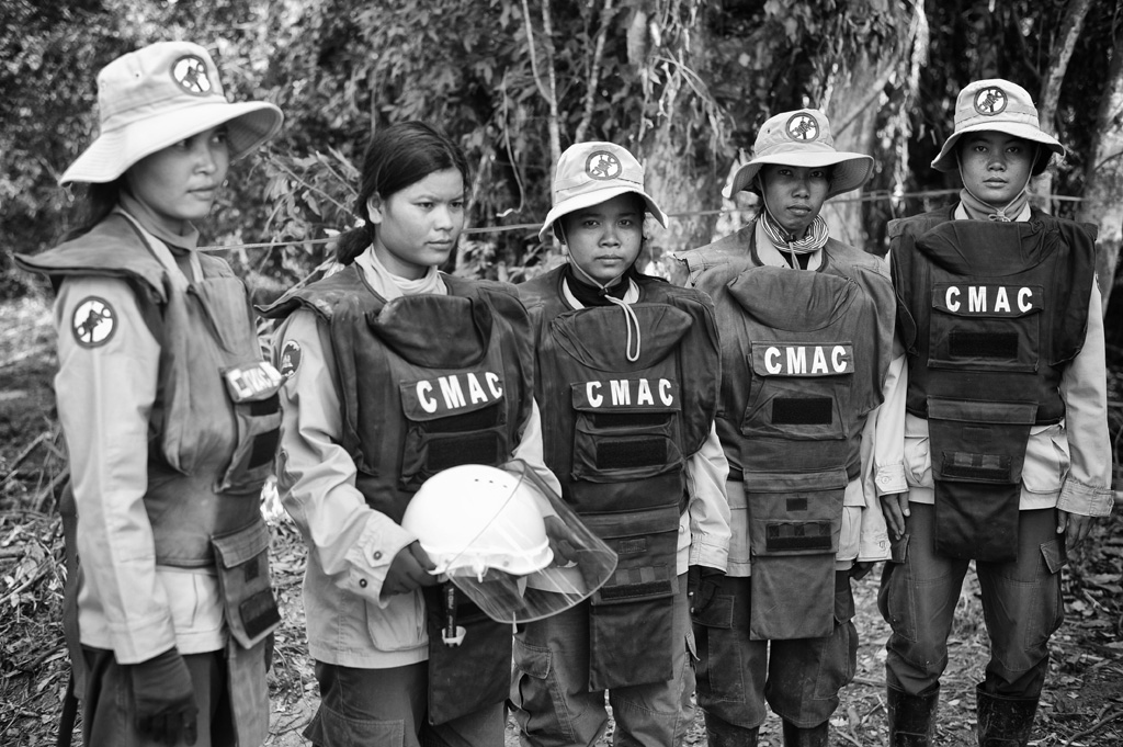 demining woman team cmac in Cambodia