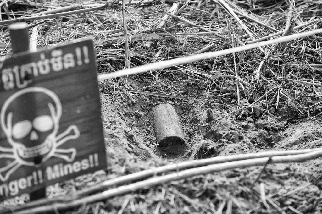 landmine unexploded cambodia cmac ©klinkhamer