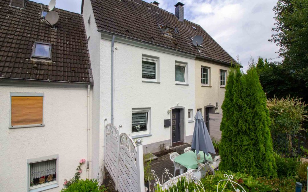 Reihenmittelhaus mit 4 Schlafzimmern für die große Familie in Werdohl-Ütterlingsen zu verkaufen!