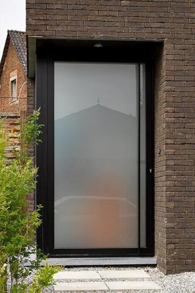 Voordeuren in PVC mat glas
