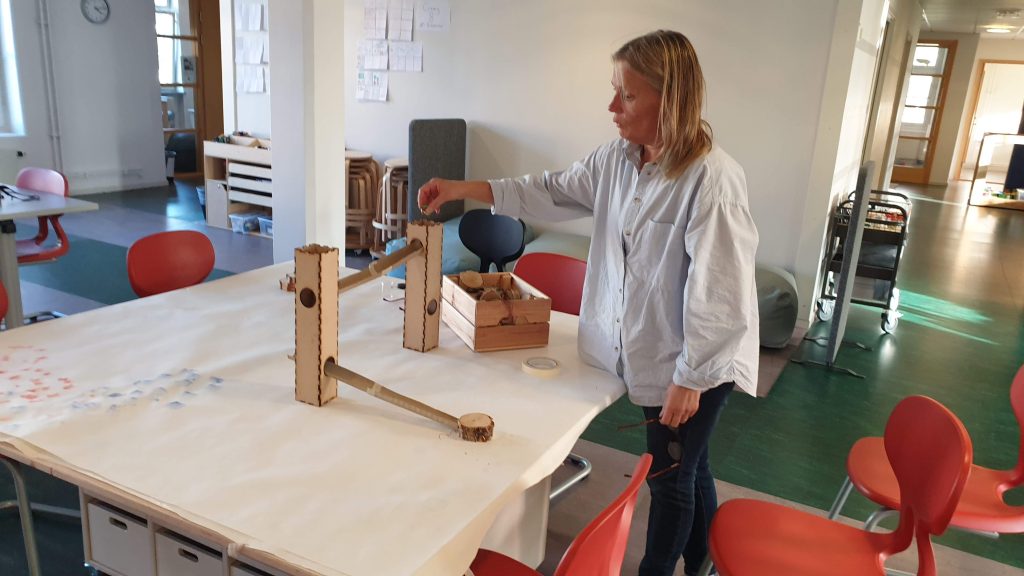 Ewa makerpedagogen bygger en kulbana