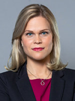 Porträttfoto av jämställdhetsminister Paulina Brandberg