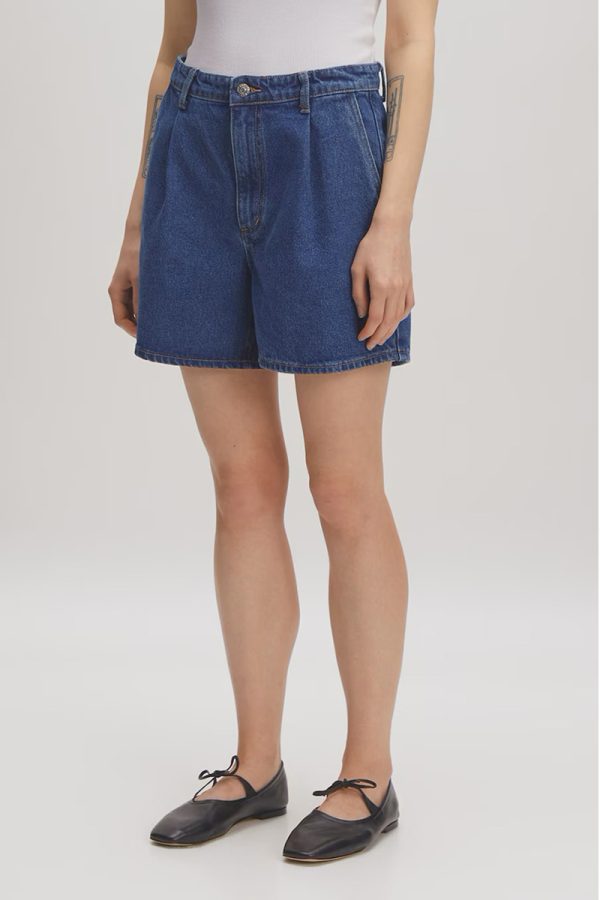 Lilyan short