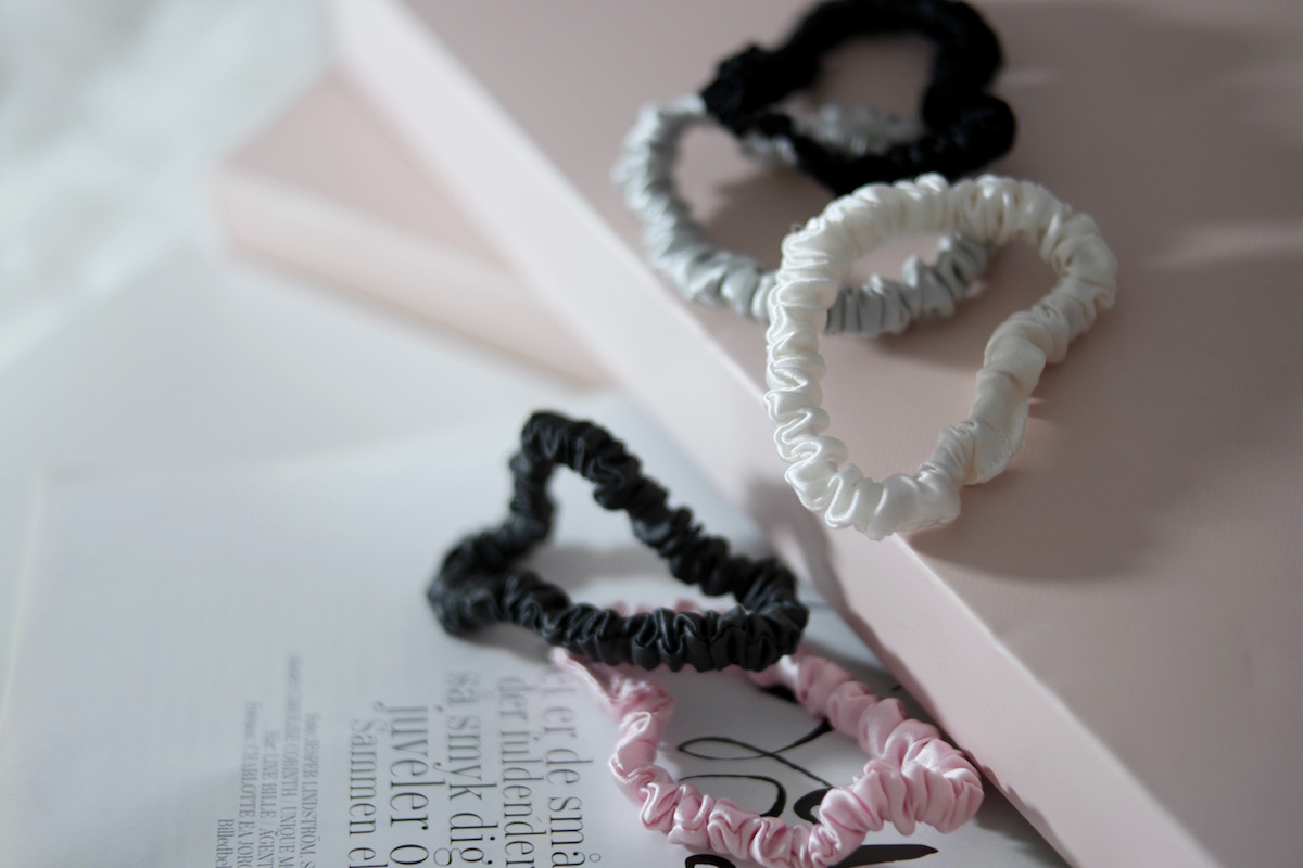 Scrunchie i silke fra MellyMoon – vinn din favoritt!