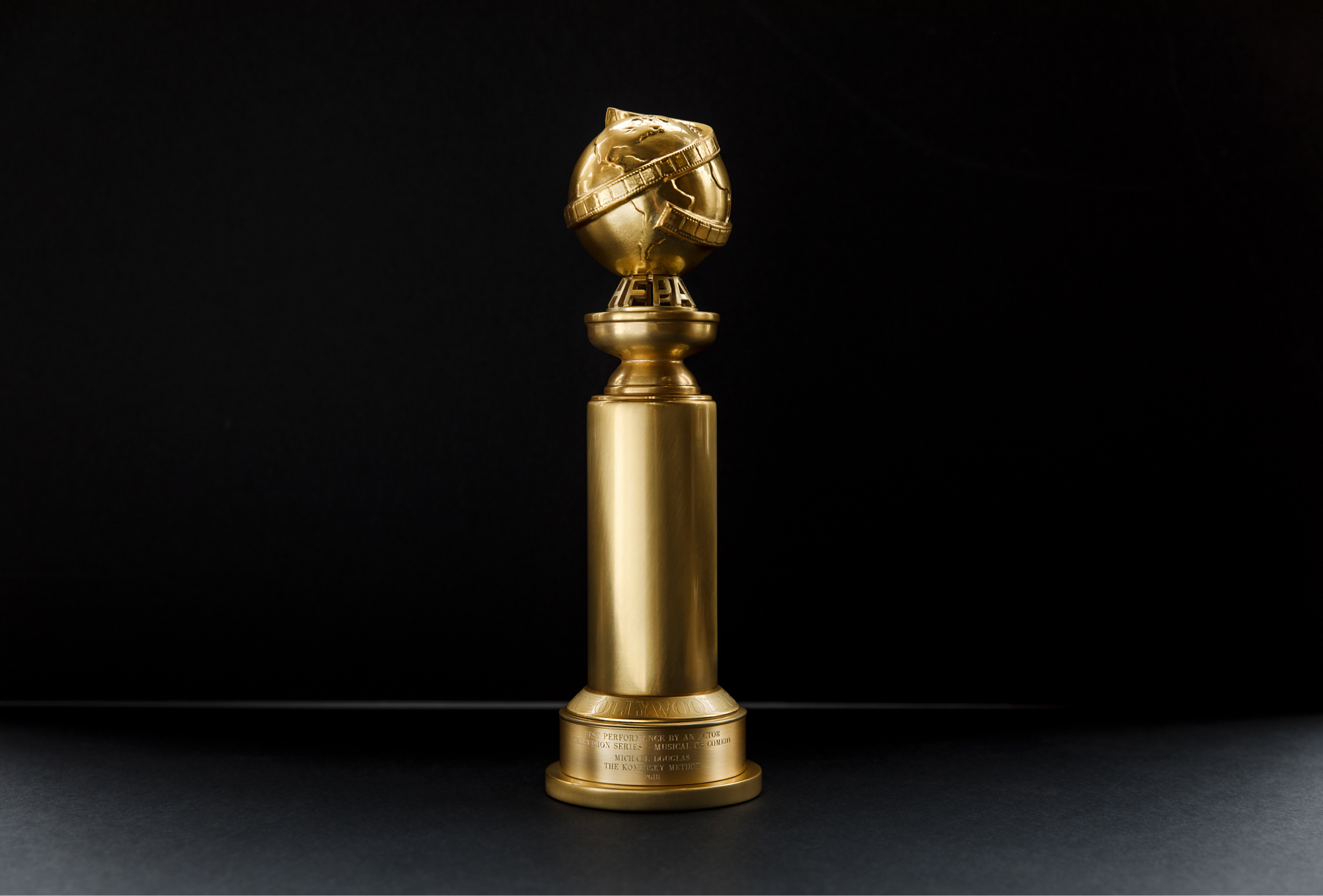Golden-Globes-Trophy