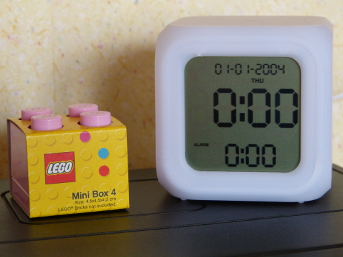 Wecker & Lego Box