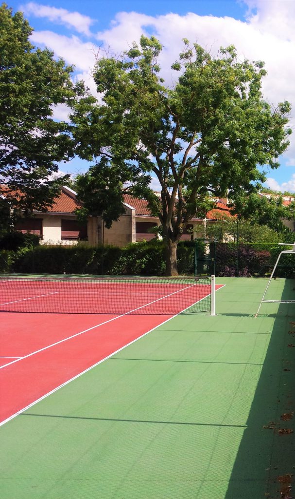 Cours de tennis aux Hameaux