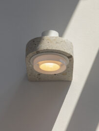 Light of White Ambra Toba Wall -David Pompa - LES VRAIS