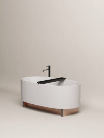 Lateral Beam bathtub, white background - Ex.t - LES VRAIS