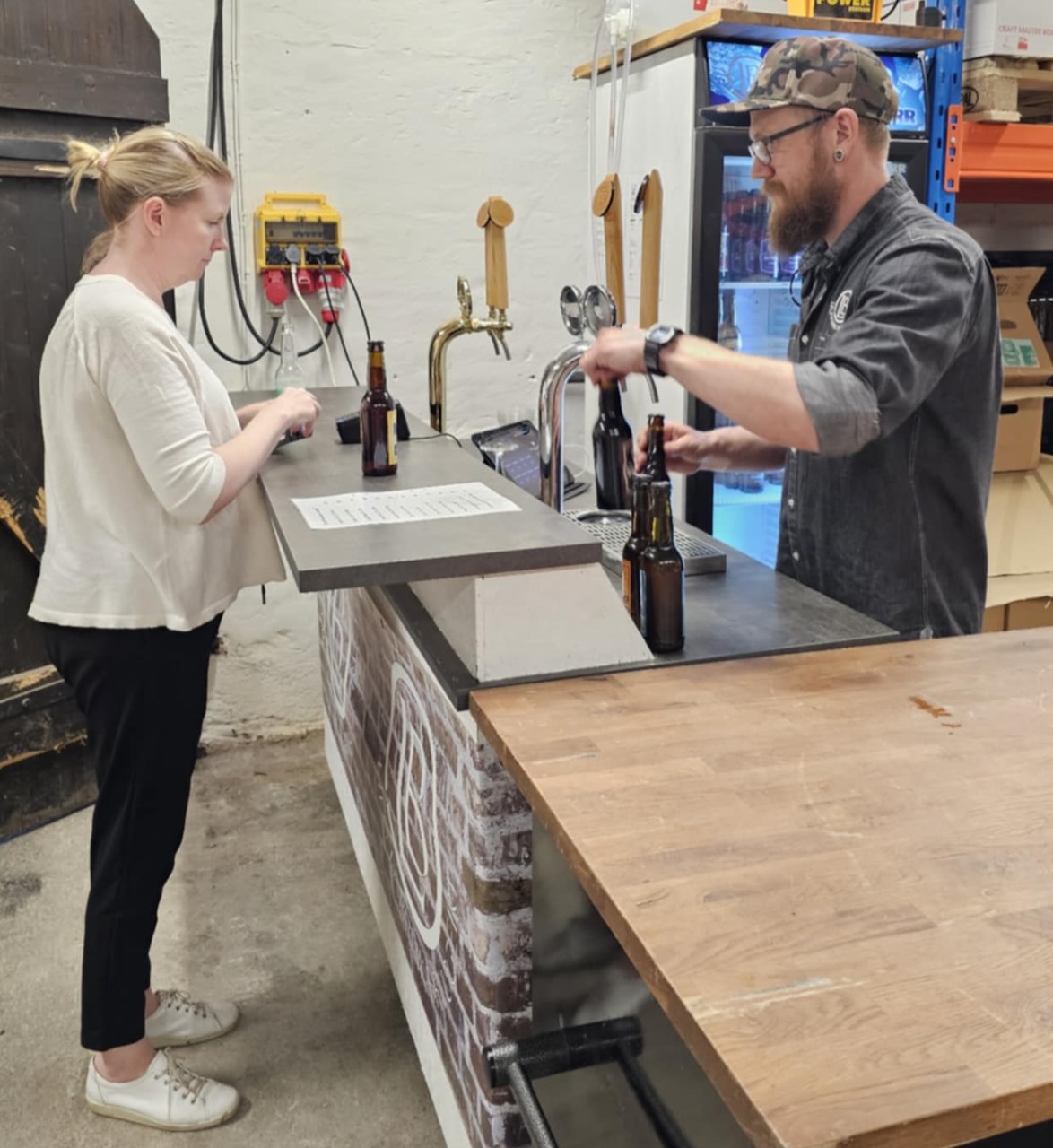 Gårdsförsäljning i Lövstabruk på Leufstabruk Bryggeri
