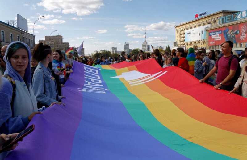 MEPs ask the Ukrainian government and police leadership to ensure the protection of LGBTI demonstrators in upcoming Prides in Kharkiv and Zaporizhia