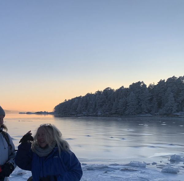 Forfatter R.R. Kile. Barn-og-makt, maktmennesker, forvokste toåringer som utøver makt i skolen.