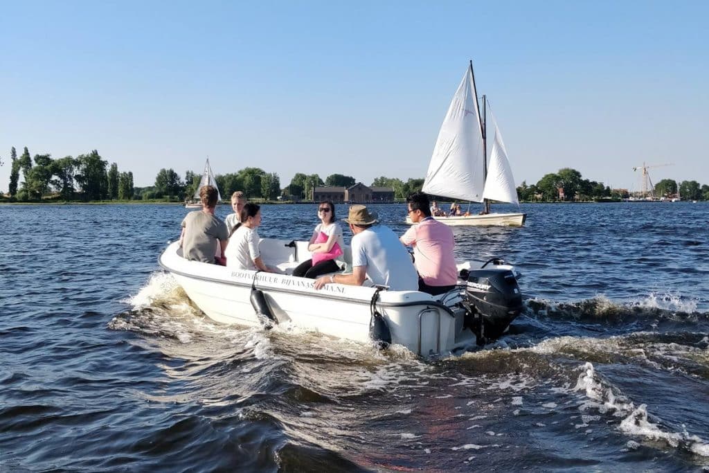 bij-van-assem-bootverhuur-haarlemmerliede