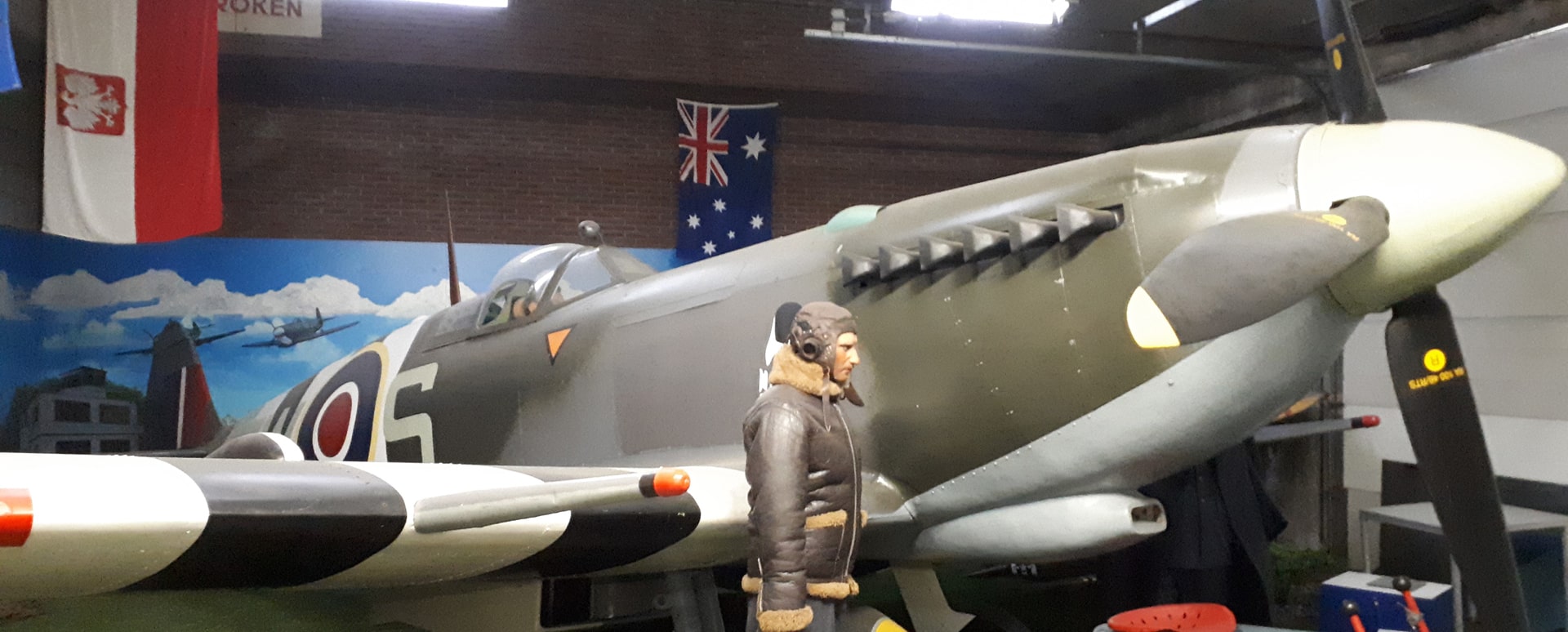 CRASH Luchtoorlog en Verzetsmuseum ’40’45 een indrukwekkende en leerzame ervaring Liefs uit