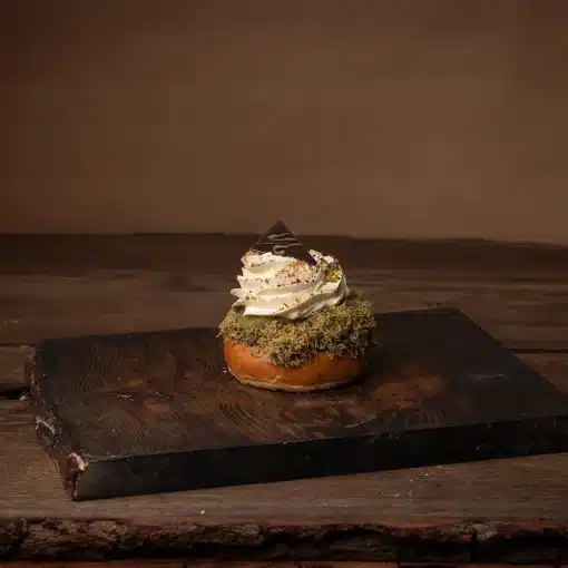 Pistage Kunafa Semla