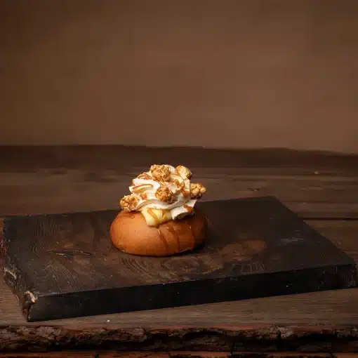 Saltad karamell popcorn Semla