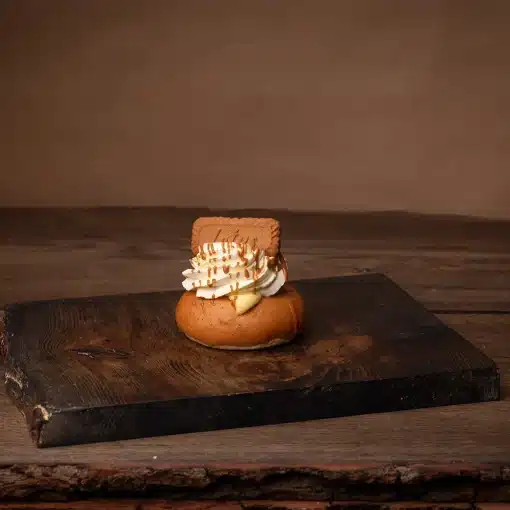 Lotus Semla