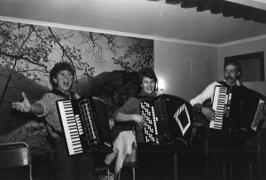 1983 Anne Hagen, Ellen Skurtveit, Leif Oddvar Olsen på Nortun