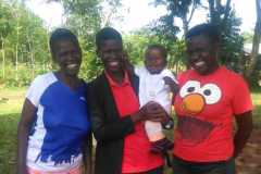 2022-01-Linet-Melvine-Jedline-und-Dieter