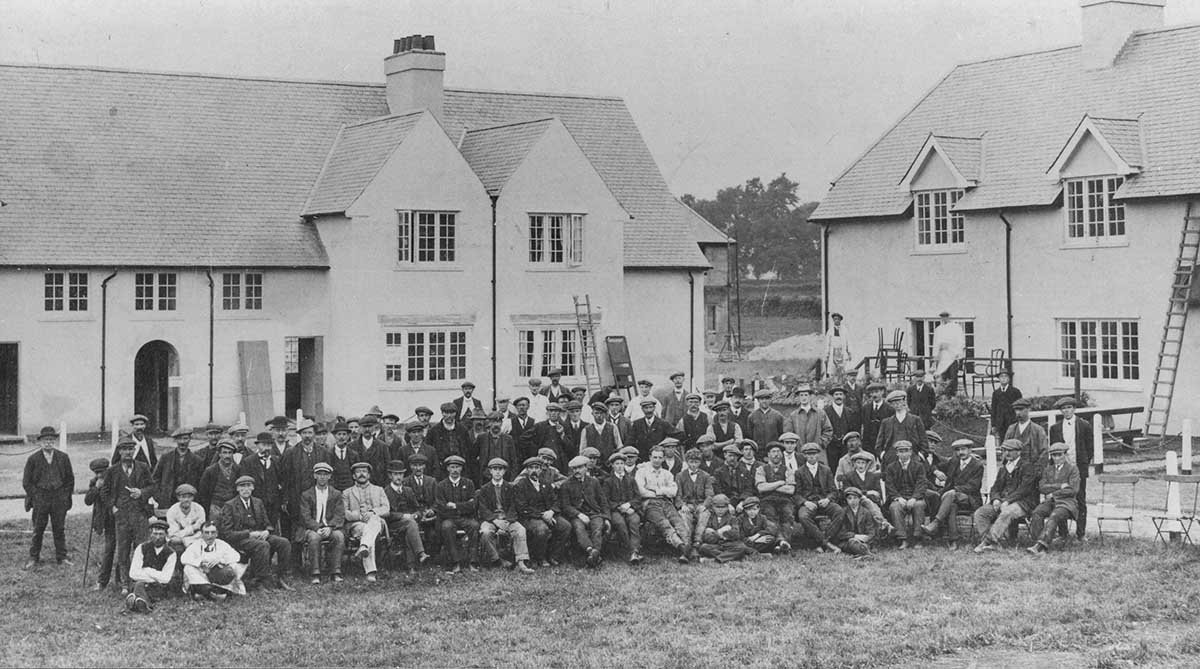 Garden Village Builders in Y-Groes Rhiwbina 1913