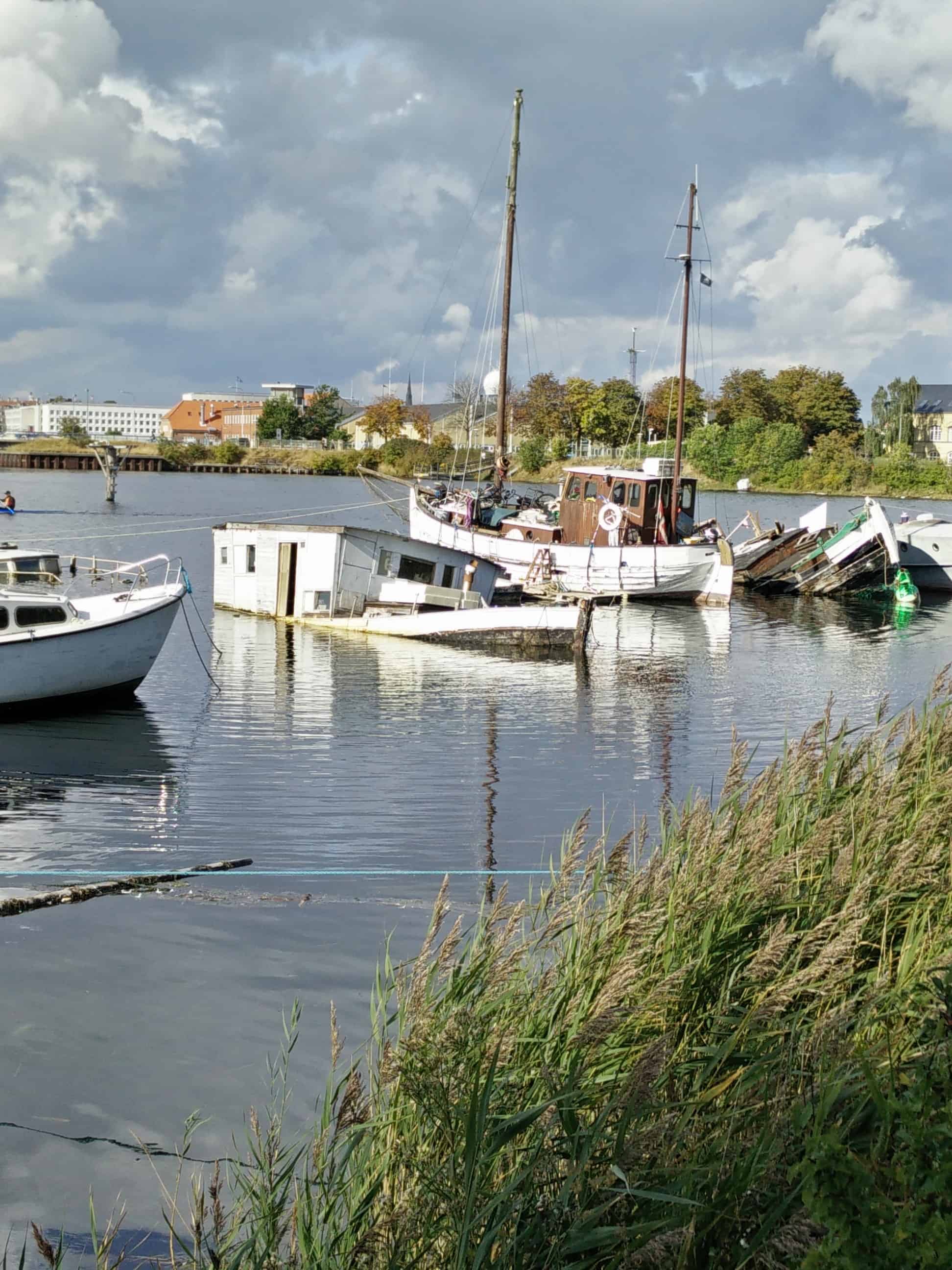 A bit less fortunate houseboats outside Christiania