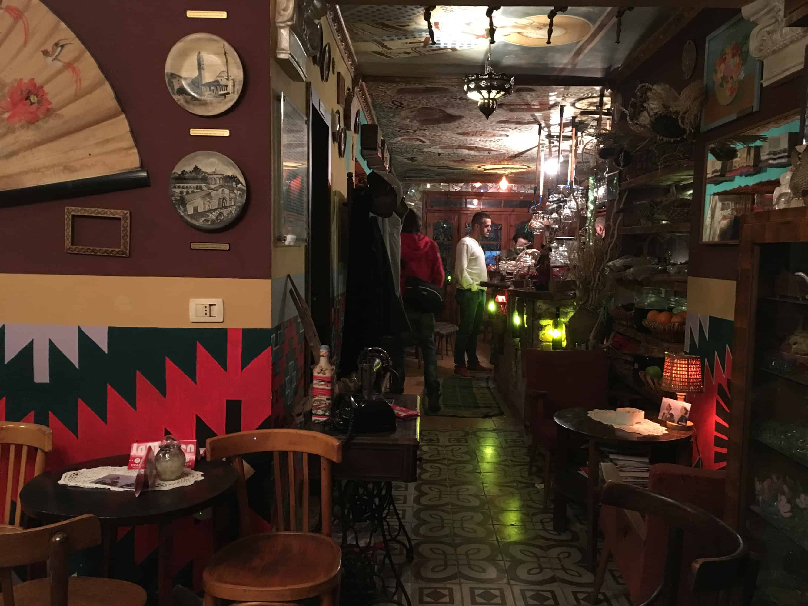 Inside Kafé Komiteti