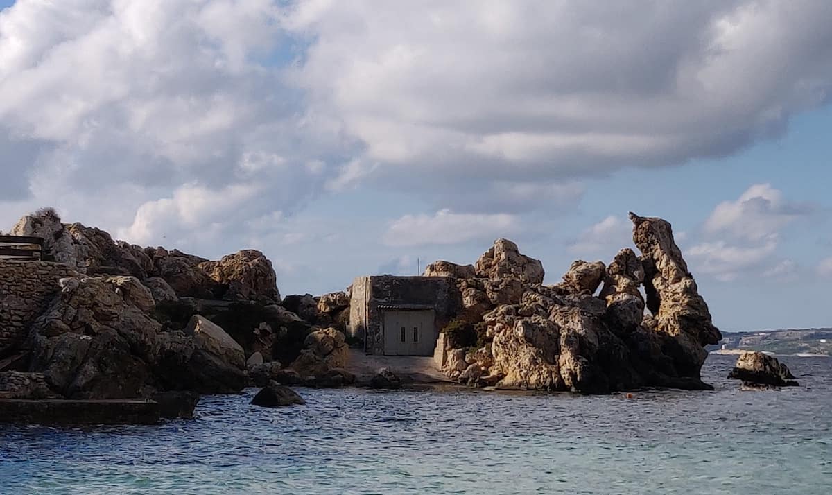 Beautiful rock formations at Paradise bay