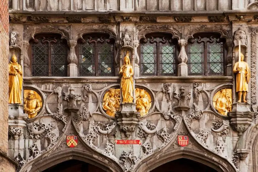 Basilica of the Holy Blood- افضل الاماكن في بلجيكا
