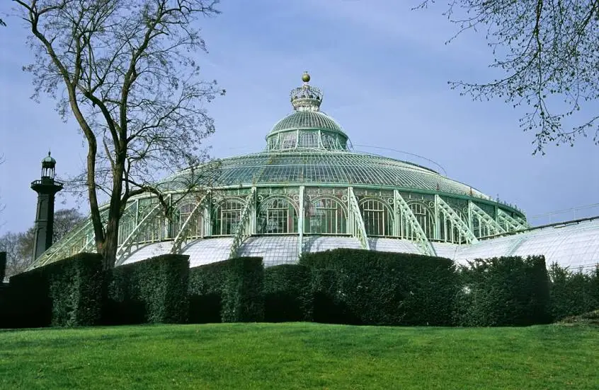 Royal Greenhouses of Laeken- افضل الاماكن في بلجيكا