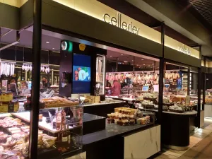 Les Halles de Lyon Paul Bocuse اجمل اماكن التسوق في فرنسا