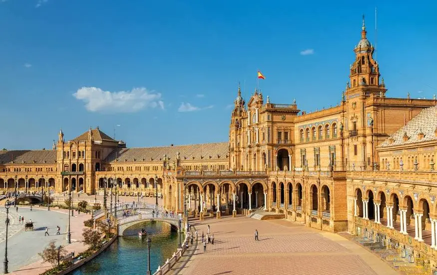 لPlaza de España - افضل الأماكن السياحية في اسبانيا