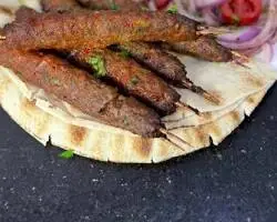 افضل المطاعم السياحية في البرتغال- مطعم كباب وشركاه (Kebab & Co)